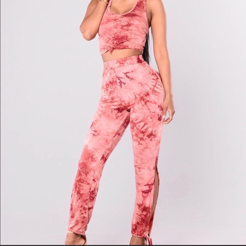 Tie dye fashion nova 2 piece set.